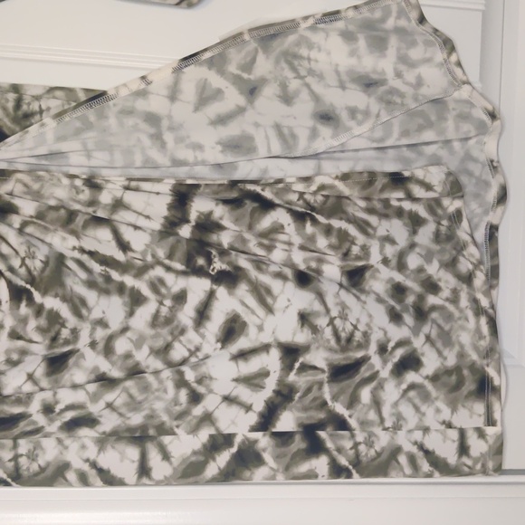 I.N.C. Matching Skirt and Top - Picture 3 of 11